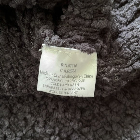 Krashetta by Pappillon knit sweater and scarf set size L - Picture 5 of 5